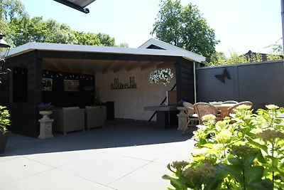 Moderna casa vacanze con veranda a Limmen