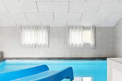 Luxus-Pool-Ruckzug -- By Traum...