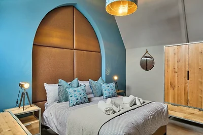 Großzügiges Ferienhaus in Strandnähe mit Whir...