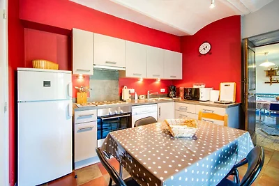 Vornehmes Ferienhaus in Matagne-La-Petite mit...
