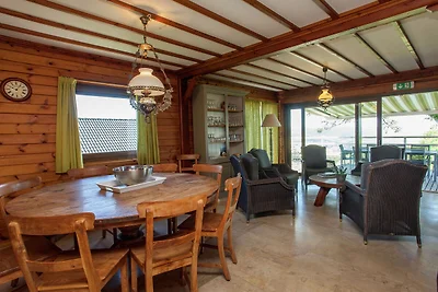 Villa mit privatem Garten in Rendeux