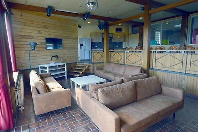 Komfortables Ferienhaus mit Whirlpool in...