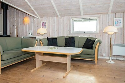 Maison de vacances confortable à Rønde avec v...