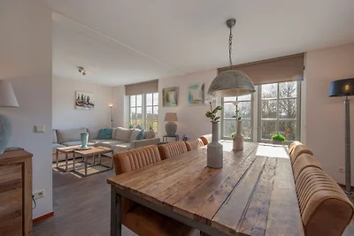 Stattliche, luxuriöse Villa mit 2 Bädern, 2 k...