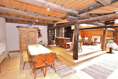 Bauernhaus mit Blick über das Tal