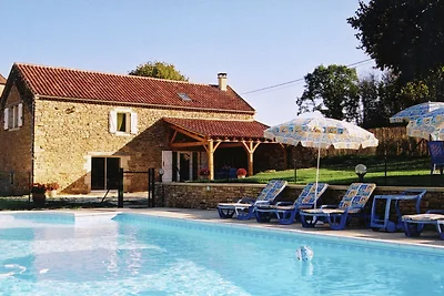 Geräumiges Ferienhaus in Besse mit...