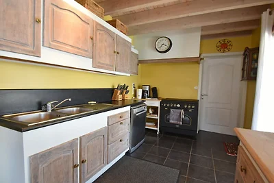 Villa mit beheiztem Pool und Whirlpool