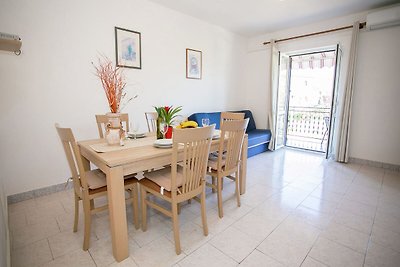 Cosy apartment only a 200 m from the beach wi...