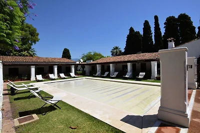 Villa di lusso con piscina a Marbella