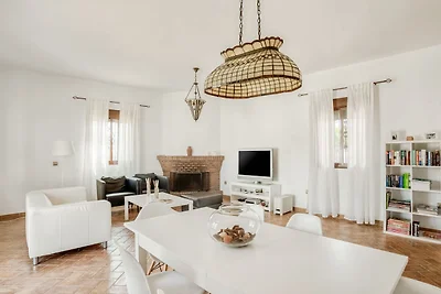 Villa mit beheiztem Pool am Strand von...