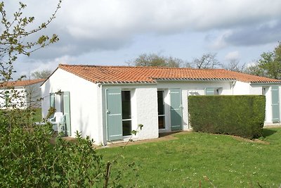 Doppelhaushälfte mit Mikrowelle, in Vendée