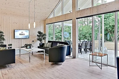 16 Personen Ferienhaus in Dronningmølle