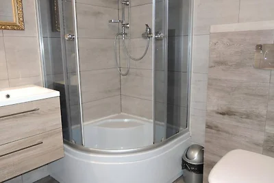 Ferienhaus f�r 6 Personen mit Pool in...