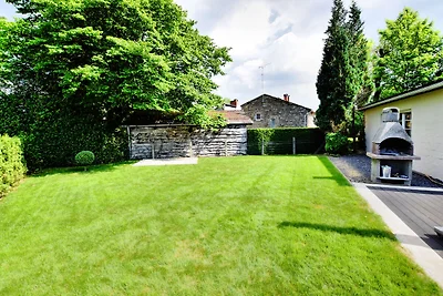 Modernes Familienhaus mit Wellness