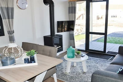 Ferienhaus in Bovenkarspel mit Terrasse