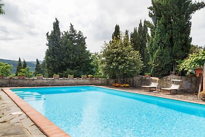 Ferienhaus mit Bergblick in Tredozio mit Pool