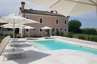 Appartamento in villa con piscina