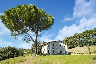 Villa d'epoca con piscina a sfioro a...