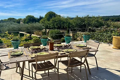 Provenzalische Villa mit Garten und Pool