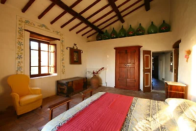 Rustikales Ferienhaus in Magione mit Garten