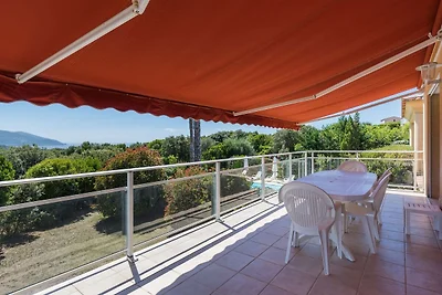 Villa moderna con piscina privata