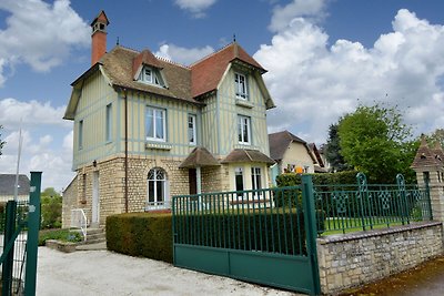 Jolie villa adaptée aux enfants à Bayeux