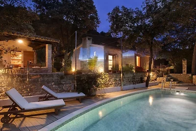 Villa in KRNICA mit Schwimmbecken