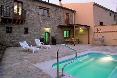 Villa moderna a Guimerà con piscina privata