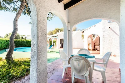 Wohnung in Cala Blanca mit Pool & BBQ