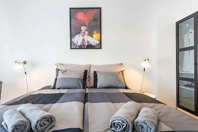Apartment Marilyn - Two Bedroom Apartment wit...