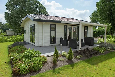 Chalet moderno con giardino, terrazza