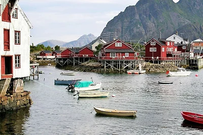 3 persone case ad Henningsvær-By Traum