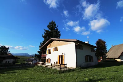 Accogliente Villa con 
Giardino Privato a Ber...