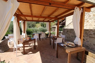 Malerisches Ferienhaus in Assisi mit Pool