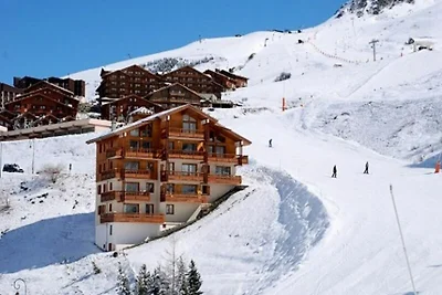 Geräumiges Apartment · Direkter Zugang zur Sk...