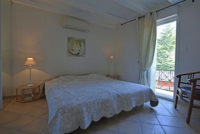 Elegantes Haus mit Swimmingpool in Hérault
