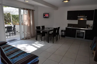 Spaziosa casa vacanze con piscina