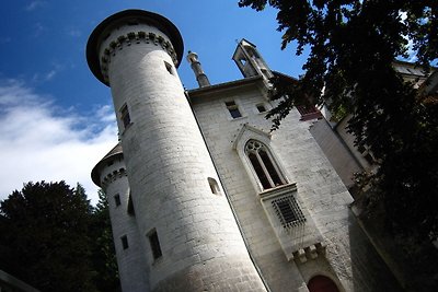 Gemütliches Schloss mit Pool