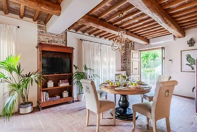Villa in Lucca met wijngaard en uitzicht