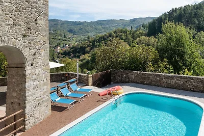 Appartamento con idromassaggio e piscina