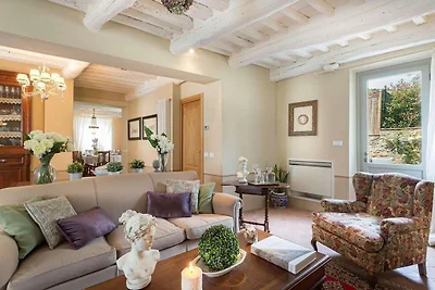 Villa in der Toskana mit Weinbergblick