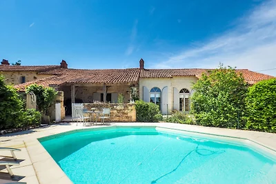 Luxuriöses Ferienhaus mit privatem Pool