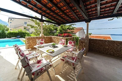 Pittoresca villa con piscina privata in...