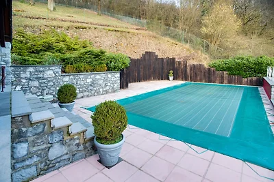 Ferienhaus in Sosoye mit Pool