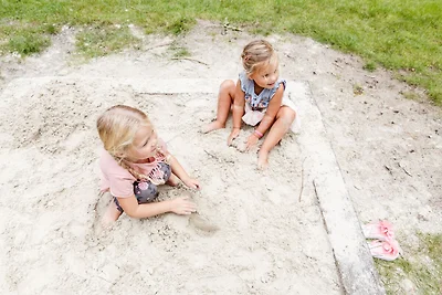 Lodge di legno con terrazza, a Veluwe