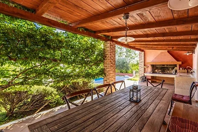 Villa in Pinezici met zwembad