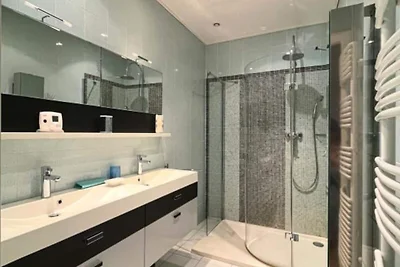 Wohnvilla mit Pool in Mandelieu