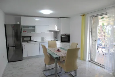 Two Bedroom Apartment with Balcony and Sea...