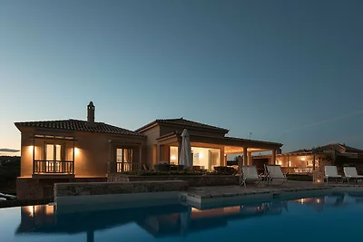 Luxuriöse Villa mit Pool auf der Insel...