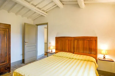 Casa rustica con giardino privato